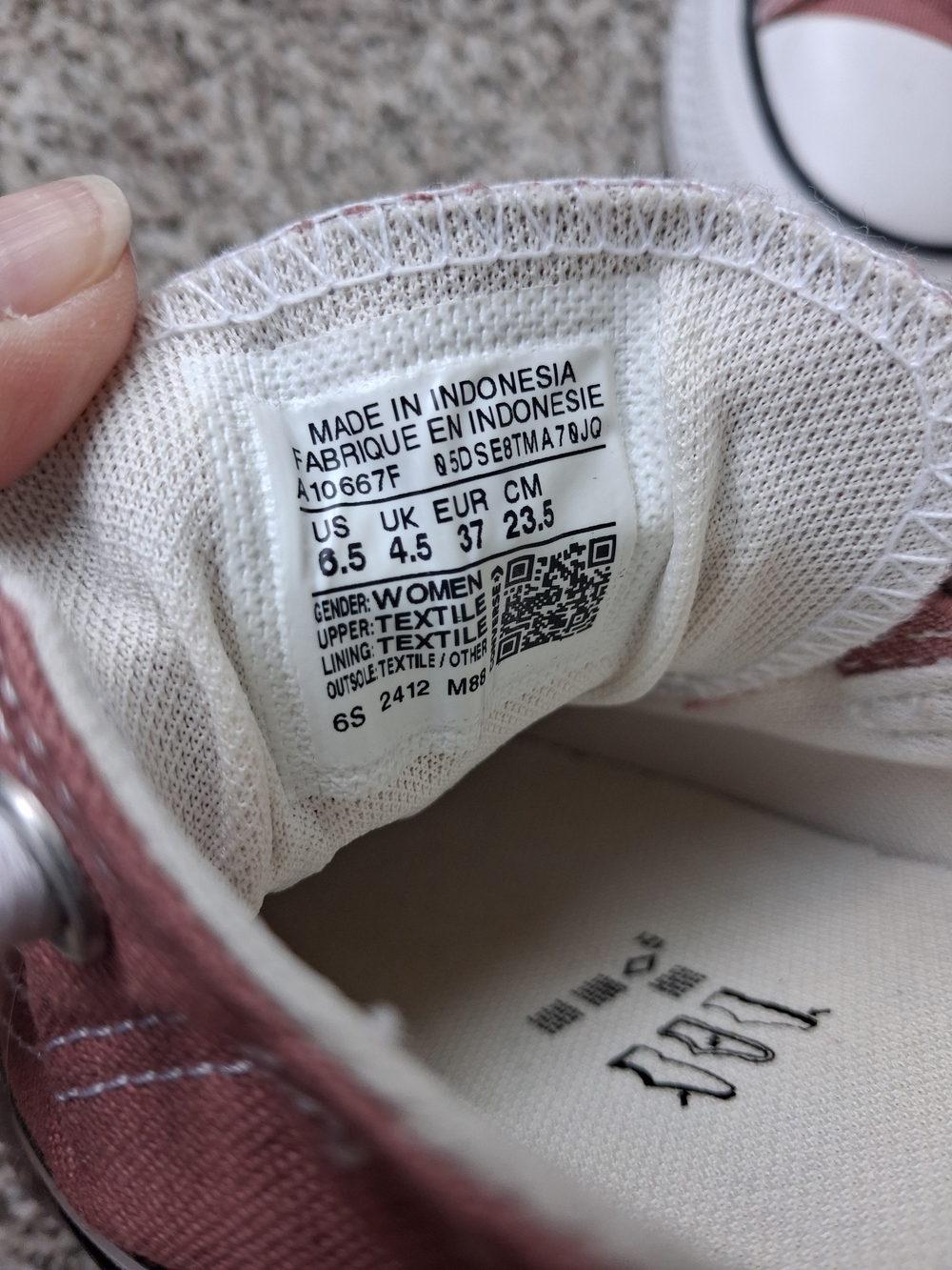 Converse Low Top Sneakers in Dusty Rose and White - Picture 4 of 4